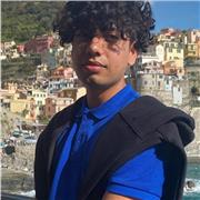 Studente madrelingua spagnola frequentante la magistrale in Lingue e Letterature pee ed Extraeuropee, presso l’Università degli Studi di Milano, impartisce lezioni di spagnolo